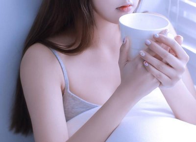 ​女生暗恋男生的表现准的是个十个细节（女生暗恋男生的特征）