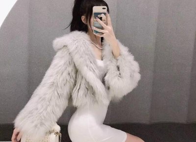 ​23岁女子被38岁男子狂追，无视身高和年龄差距，非常享受这种感觉