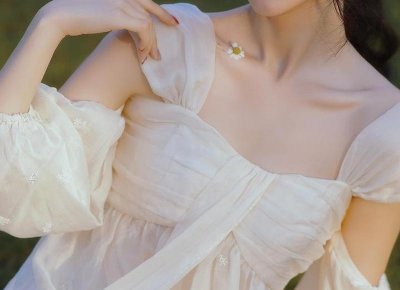 ​和女生聊天怎么找话题才不会冷场？