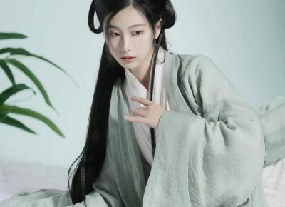 ​怎么让女生喜欢自己？让她慢慢接纳你(怎么样让女孩子喜欢你)