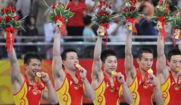 金牌的主要材料,奥运冠军获得的金牌它的主要材料是什么做成的图1