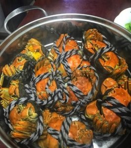​大闸蟹蒸的时候放什么，大闸蟹蒸的时候需要放哪些调料？