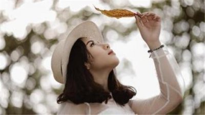 ​怎么和喜欢的女孩子聊天能让她有好感呢