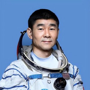​神舟十二号三名航天员简介（带您了解神舟十二号航天员）