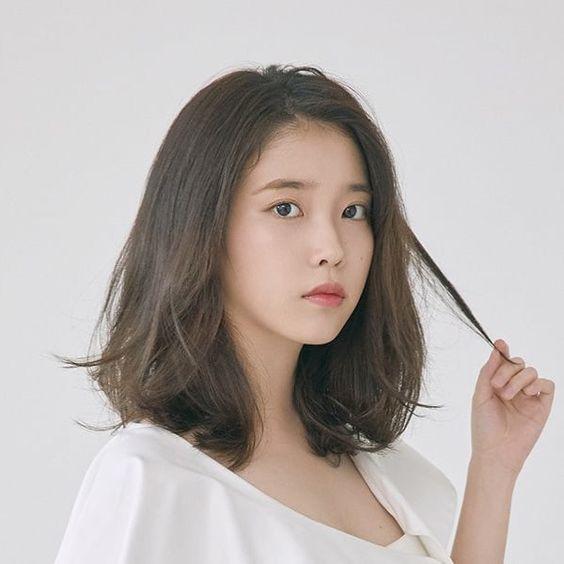 kpop代表人物iu（100位KPOP歌手档案001国民妹妹IU）(2)