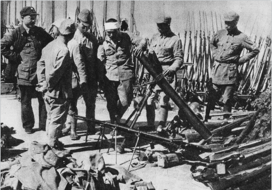 八张老照片记录1945年日本在中国投降实录