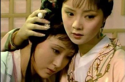 ​薛宝钗和贾宝玉是什么关系（薛宝钗和贾宝玉是夫妻关系吗）