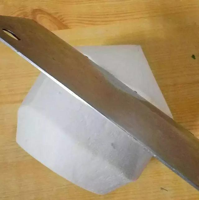 椰子怎么打开椰子的正确打开方法（椰子怎么打开的教程）(2)