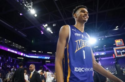 ​钱宁-弗莱：文班亚马是NBA历史上最前途无量的篮球新星