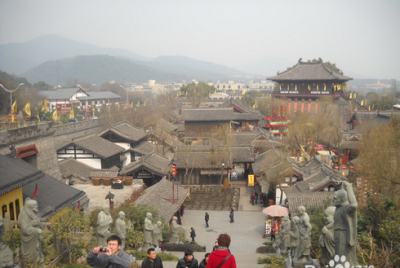 ​宋城在杭州的什么地方,杭州宋城千古情属于哪个区