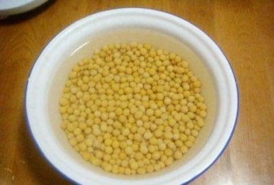 ​炒黄豆怎么炒好吃,炒黄豆酱的制作方法