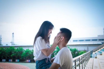 ​男人都喜欢这三种撒娇方式（男人最喜欢女人撒娇的4个方式）
