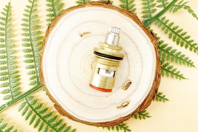 水龙头长期漏水的原因(水龙头为何总是无故漏水)(4)