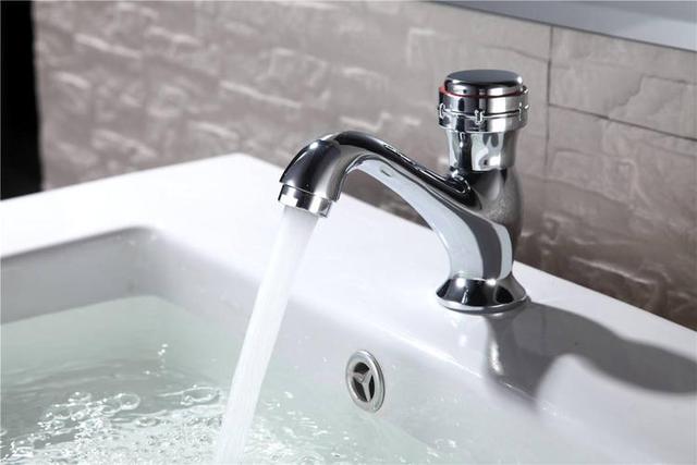 水龙头长期漏水的原因(水龙头为何总是无故漏水)(13)