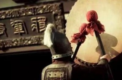 ​古代打仗撤回会鸣金收兵 这个金指的是金子吗