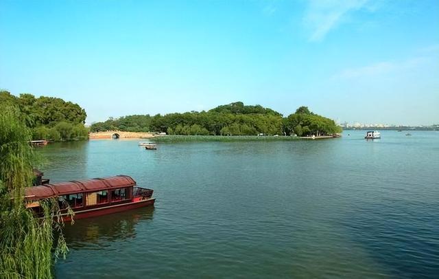 75首描写西湖的诗句(读一读西湖的绝美诗句)(5)