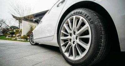 ​车转弯时底盘有咯噔的响声是什么原因