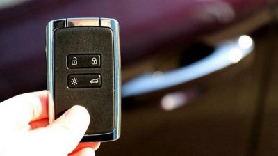 ​汽车钥匙能锁车门但是开不了锁怎么回事