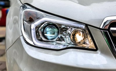 ​改装氙气灯审车能过吗