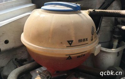 ​汽车防冻液怎么加