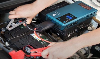 ​汽车电瓶多久补一次电