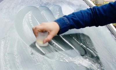 ​汽车挡风玻璃划痕怎么修复