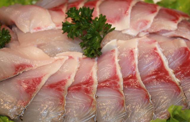 生鱼片最好吃的做法（第一次吃生鱼片）(2)