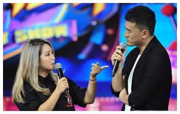 赫子铭何洁吵架录音被公开，何洁情绪失控爆粗