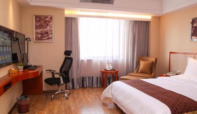 为何钟点房只能白天开,4个小时能干什么?前台小妹说出其中猫腻