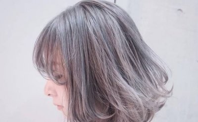 ​老人死后女儿要注意,父亲过世女儿要穿什么颜色衣服