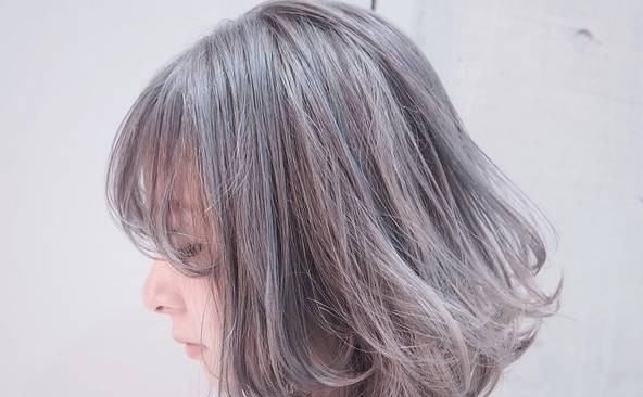 老人死后女儿要注意,父亲过世女儿要穿什么颜色衣服图1