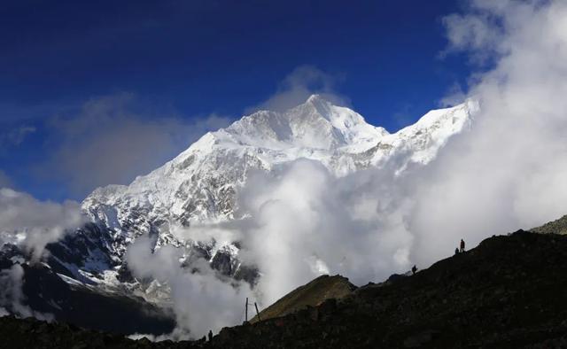 喜马拉雅山峰最新高度（10座8000米高峰汇聚于此）(34)