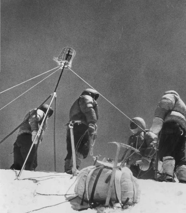 喜马拉雅山峰最新高度（10座8000米高峰汇聚于此）(23)