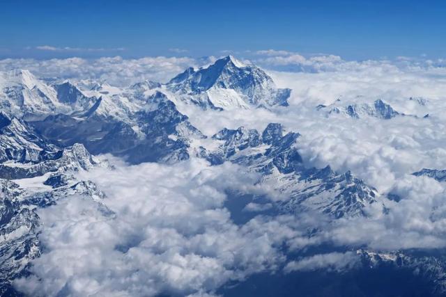 喜马拉雅山峰最新高度（10座8000米高峰汇聚于此）(19)