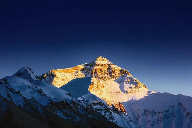 喜马拉雅山峰最新高度（10座8000米高峰汇聚于此）(15)