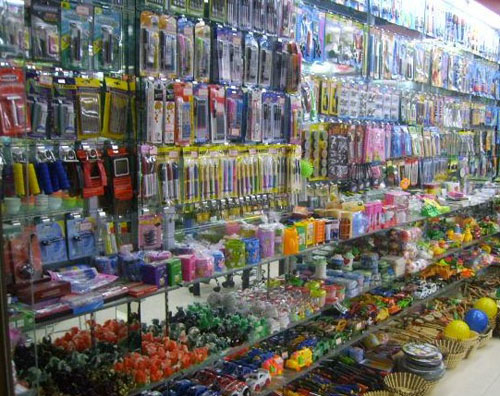 两元店怎么加盟加盟费多少:本人想开一家2元连锁店需要多少钱;谢谢