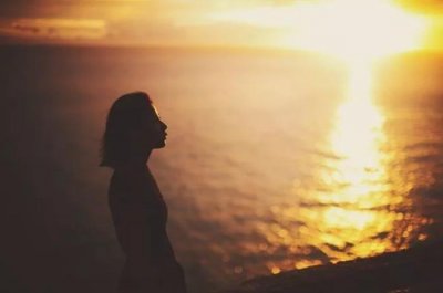 ​老公出轨挽回的最好方式是什么，老公出轨女同事