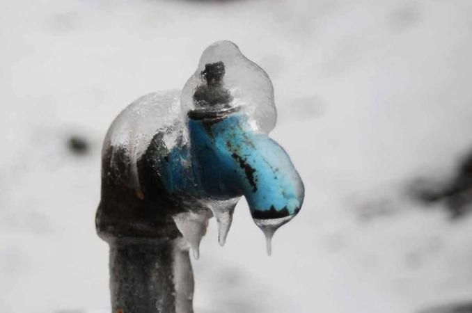 家里水管冻住了怎么办水管在墙里