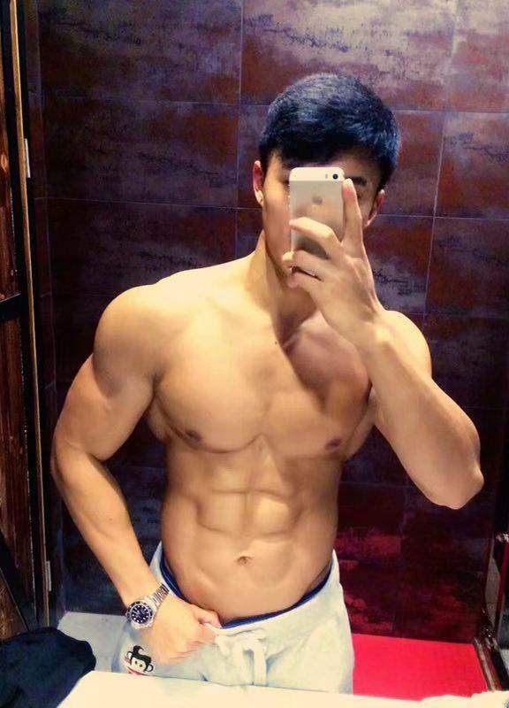 这个鲜肉横行的时代，而我偏好他们这一口