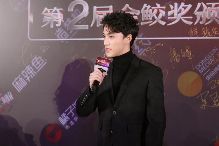 这个鲜肉横行的时代，而我偏好他们这一口