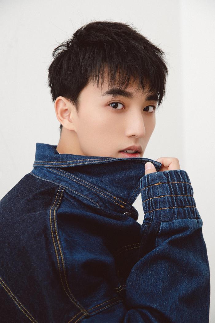 这个鲜肉横行的时代，而我偏好他们这一口