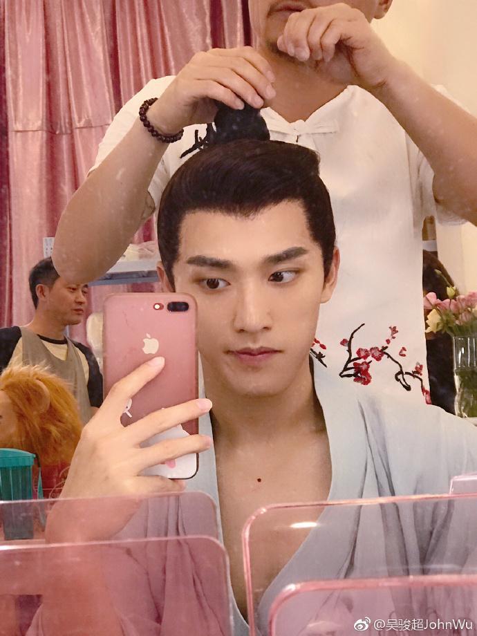 这个鲜肉横行的时代，而我偏好他们这一口