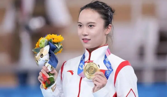 奥运冠军的金牌是纯金的,金牌是纯金的吗图5