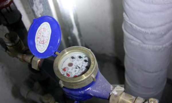 水表冬天总是冻裂怎么办,冬天自来水水管或水表为什么会冻裂呢图4