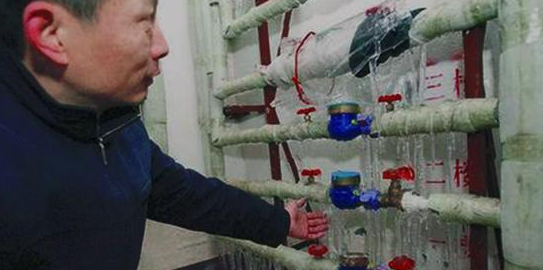 水表冬天总是冻裂怎么办,冬天自来水水管或水表为什么会冻裂呢图3