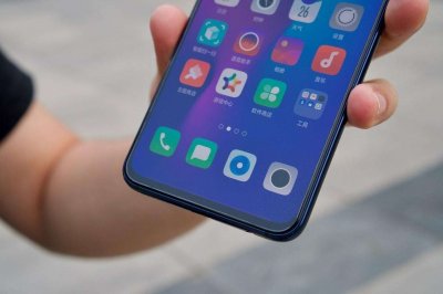 ​什么是水滴屏手机