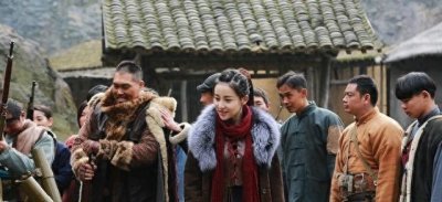 ​回青楼重操旧业的女匪首被“嫖客”擒获，张学良欲睹芳容连夜索取