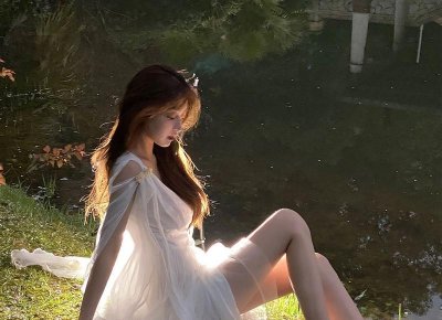 ​老人追90后女子