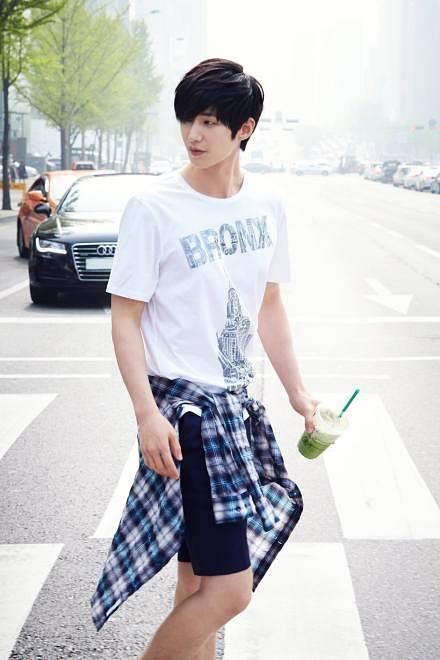 宋再临个人资料写真作品