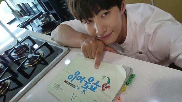 宋再临个人资料写真作品